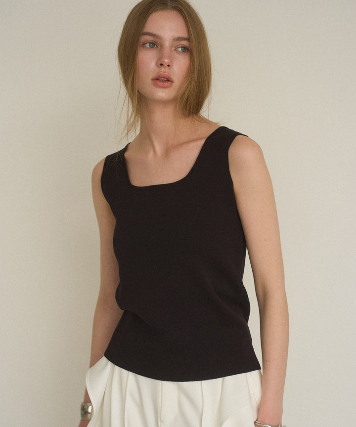 Square Dry Knit Sleeveless Top