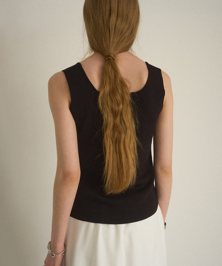 Square Dry Knit Sleeveless Top