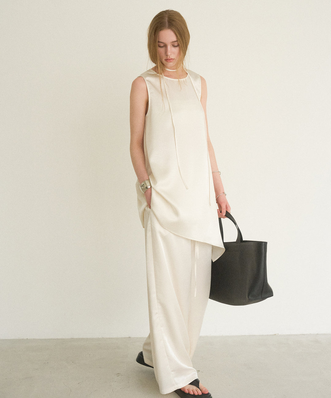 【NCSSRY】Wide Bag Big (Black)
