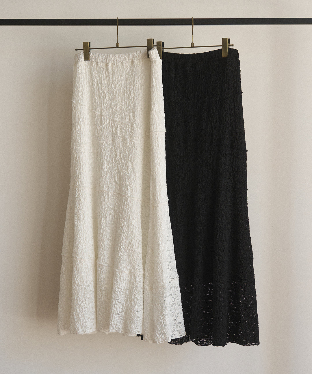 Stretch Bumpy Lace Skirt