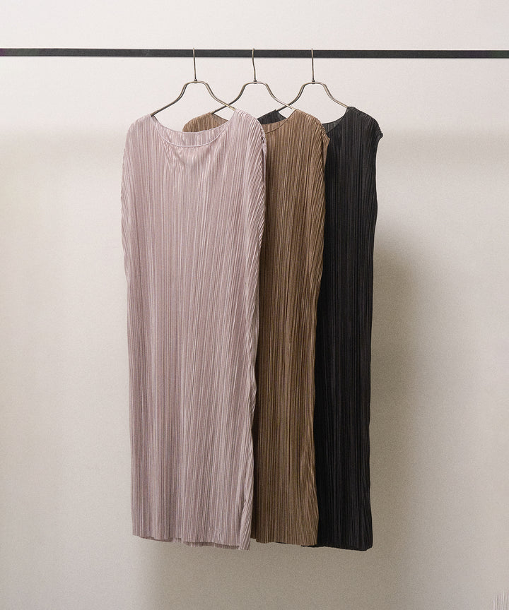 River Pleat Wide Dress