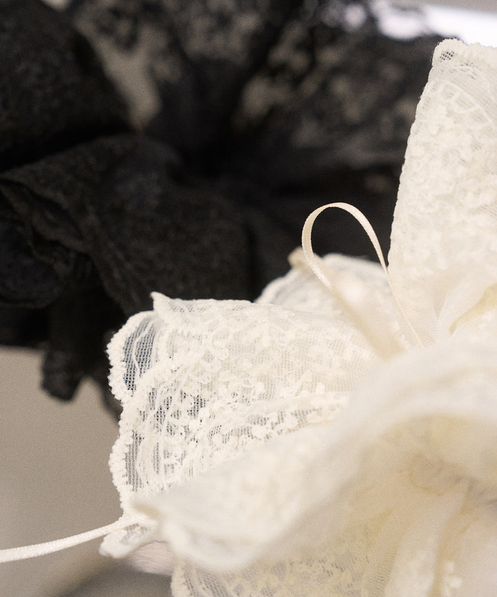 ANTIQUE W LACE Chou Chou