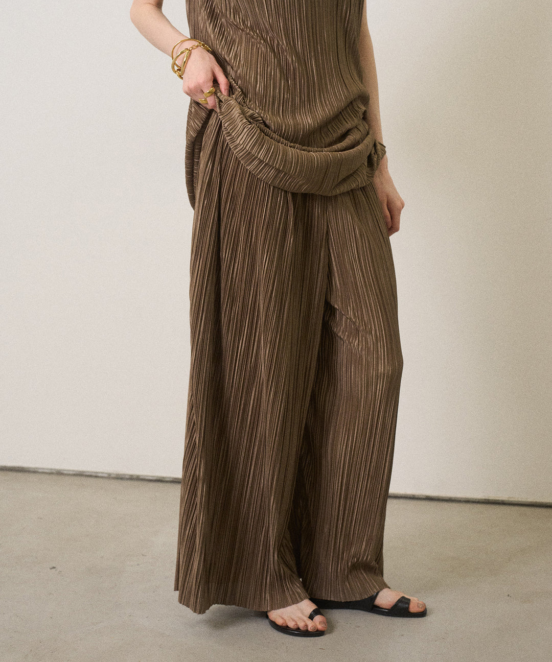 River Pleat Wide Pants