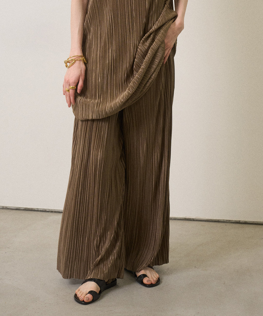 River Pleat Wide Pants