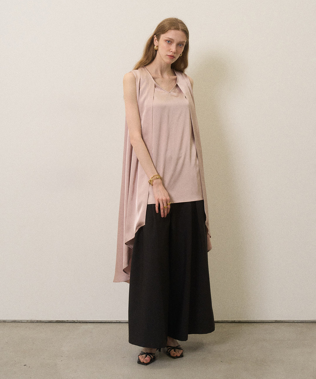 Wide Tuck Belt Flare Slacks