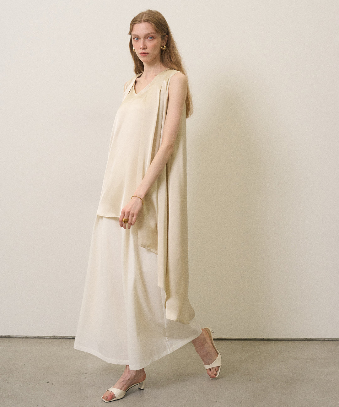 Wide Tuck Belt Flare Slacks