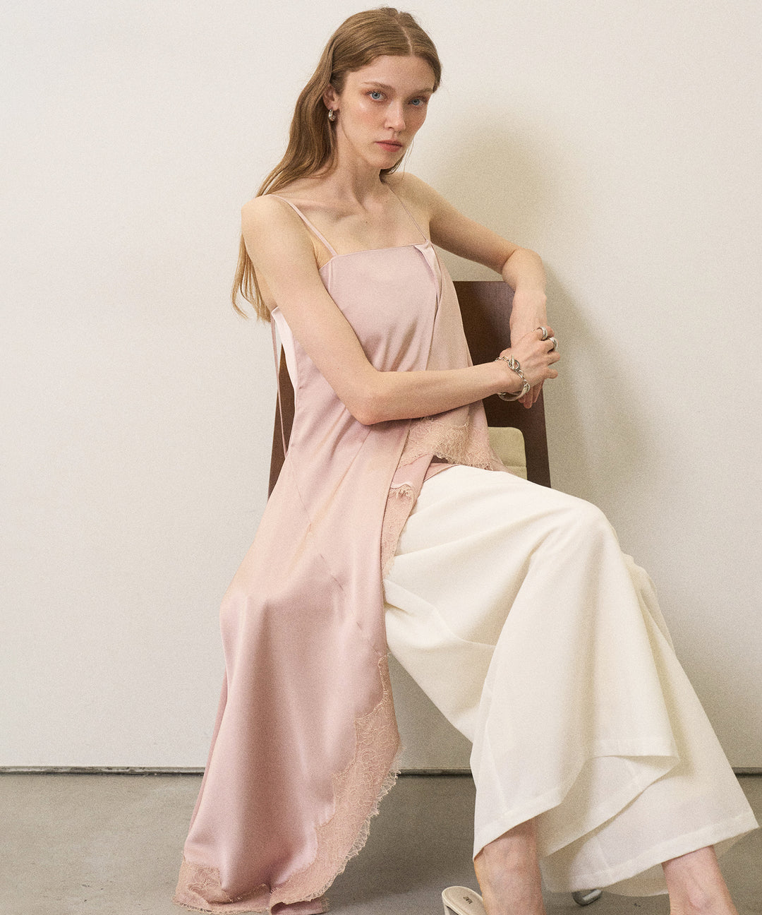 Wide Tuck Belt Flare Slacks