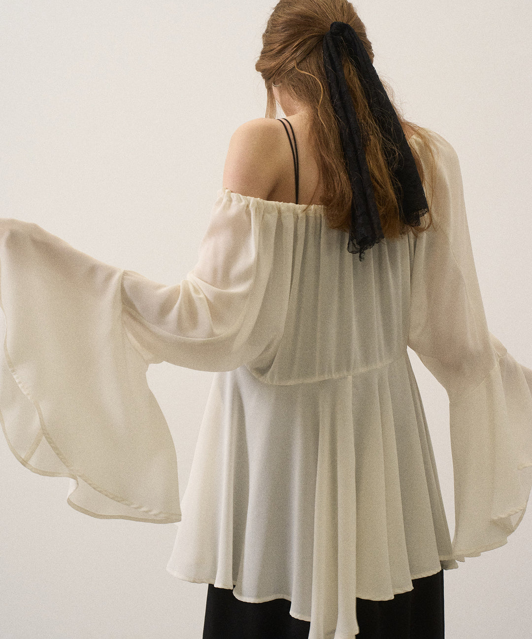 Airy Ciffon Gather Blouse