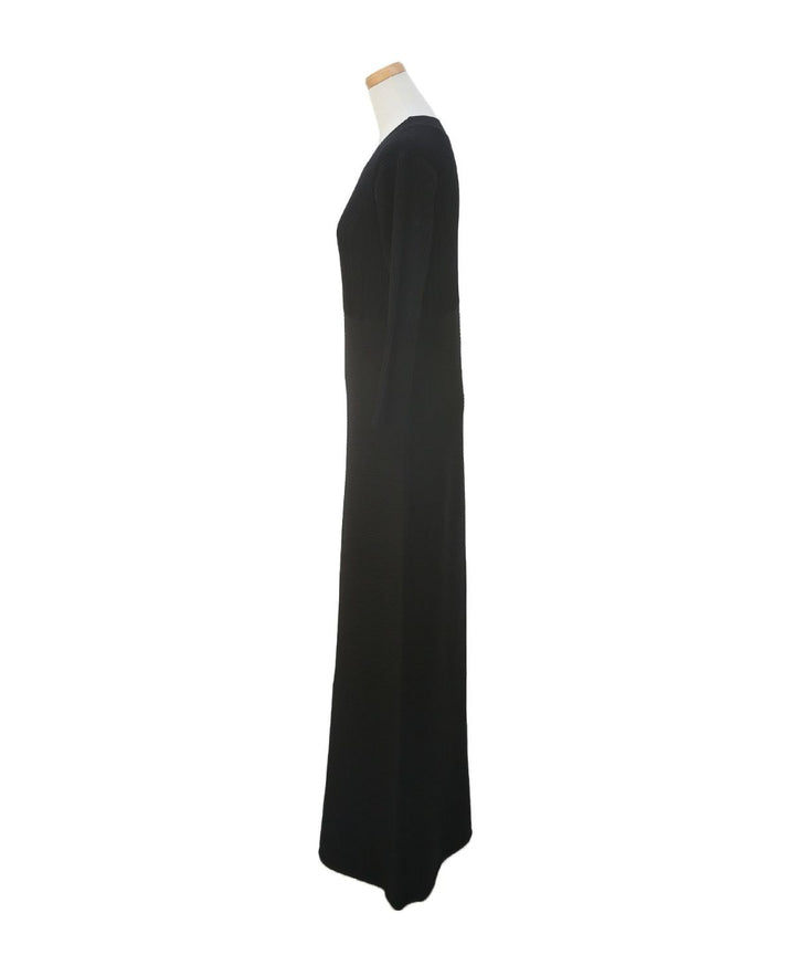 Plump Contrast Knit Dress