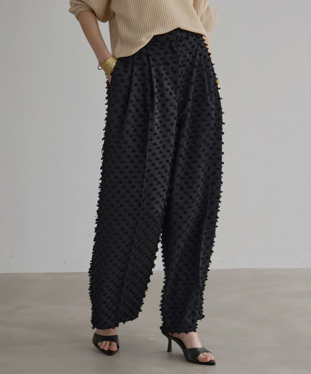 Cubic Dobby Tuck Pants