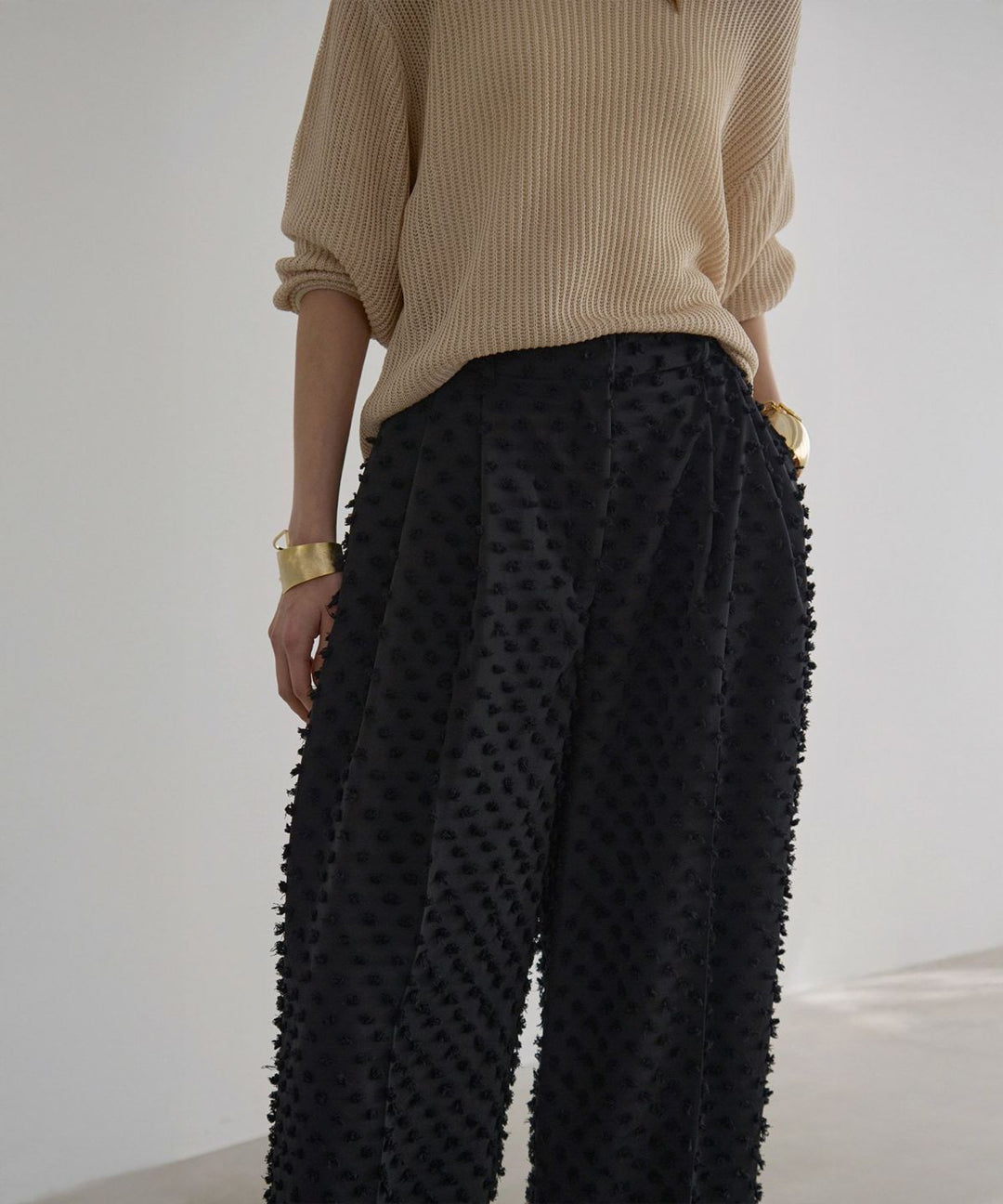 Cubic Dobby Tuck Pants
