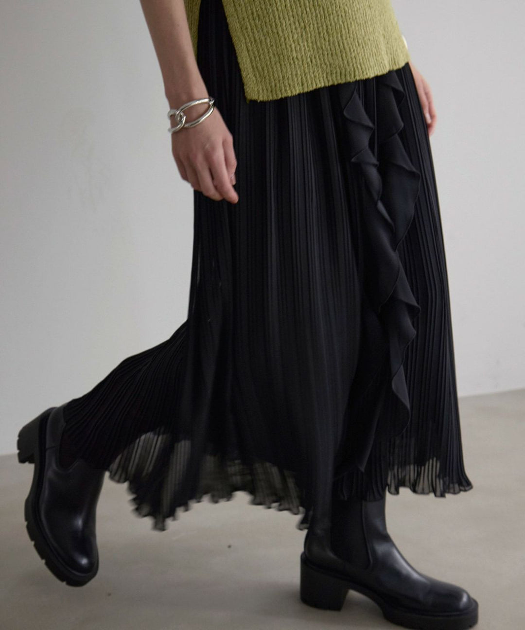 Pleat Ruffle Mellow Skirt