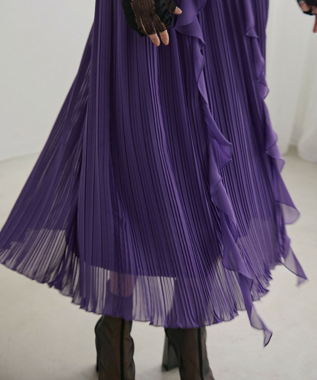 Pleat Ruffle Mellow Skirt