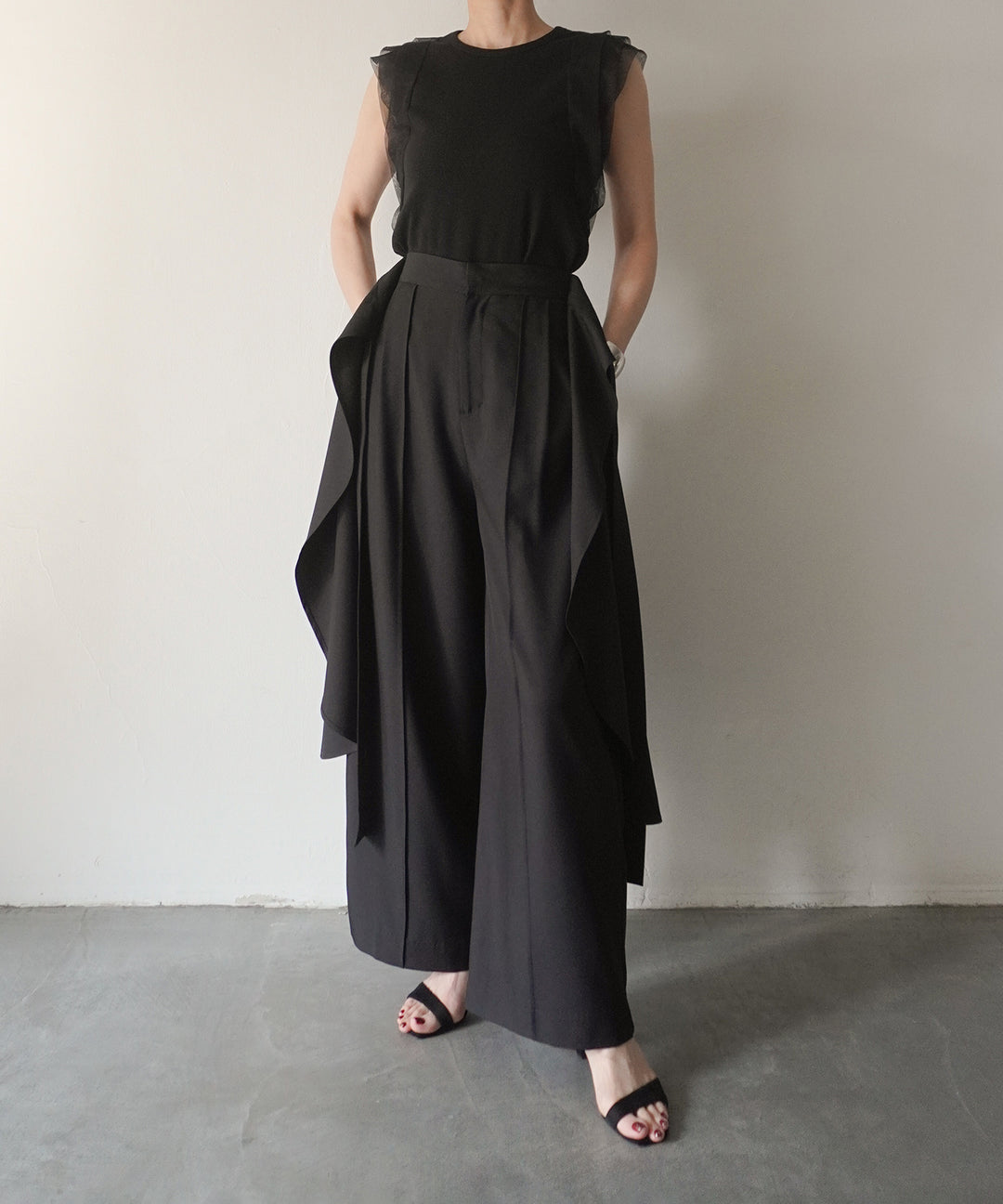 Cape Ribbon Pintuck Pants