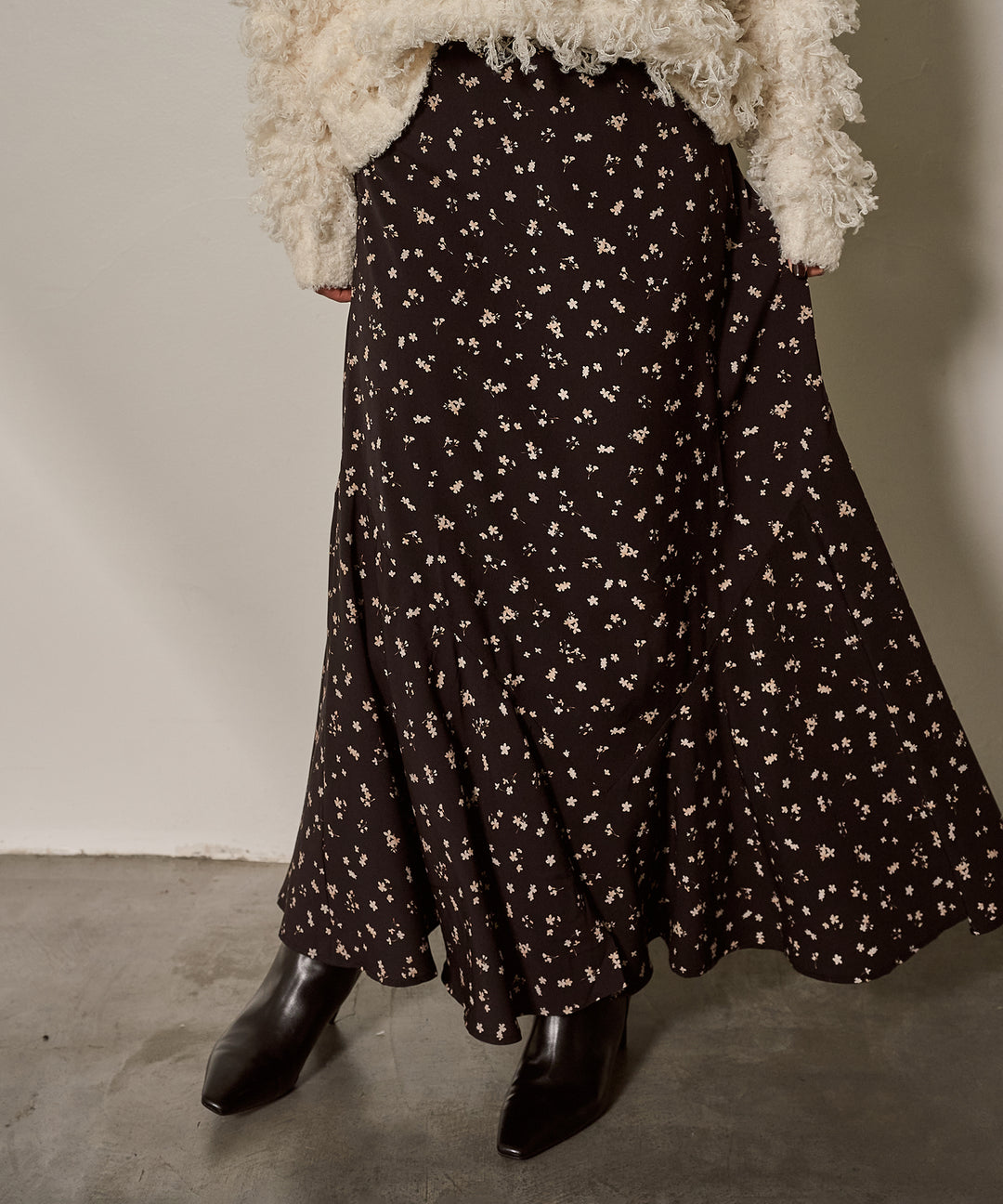 (eliuu)Floral Semi Flare Skirt