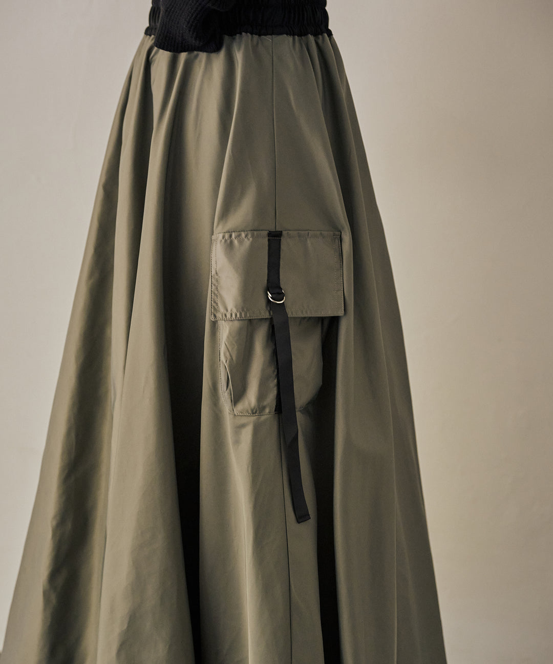 (eliuu)Gloss Military Balloon Skirt