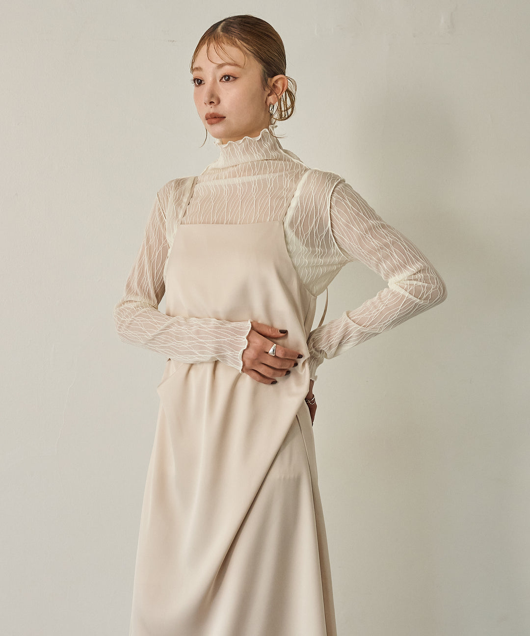 (eliuu)Tulle H/N Long Tee