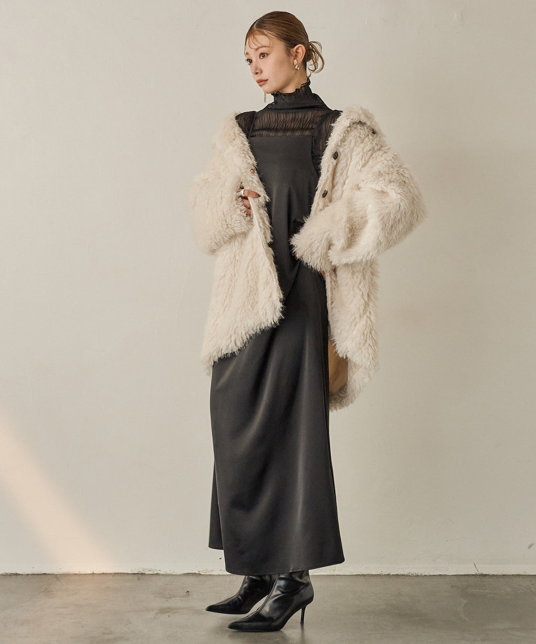 (eliuu)Luminous Satin Tuck C/A Onepiece