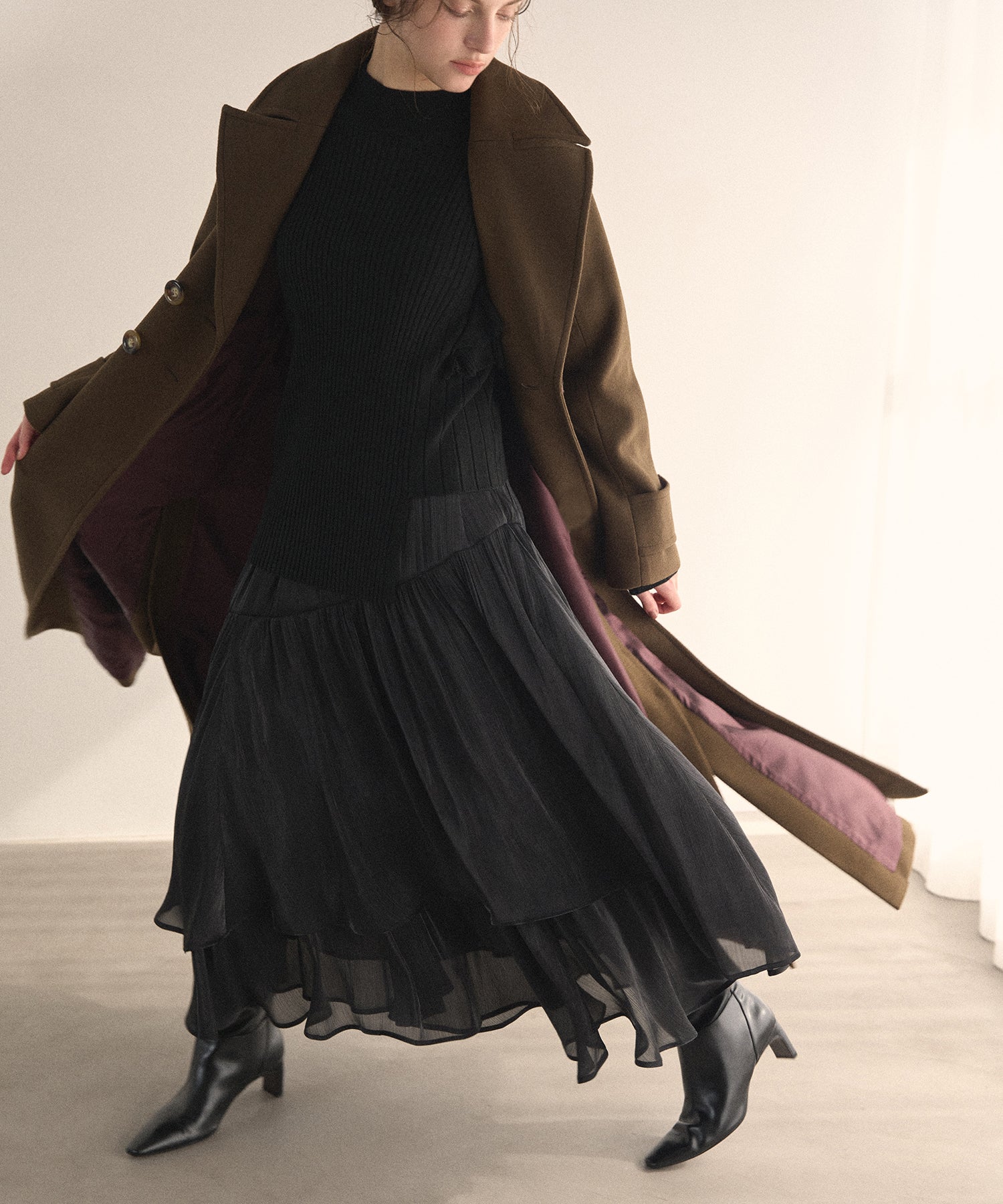Aurora Tiered Sheen Skirt – MIELI INVARIANT