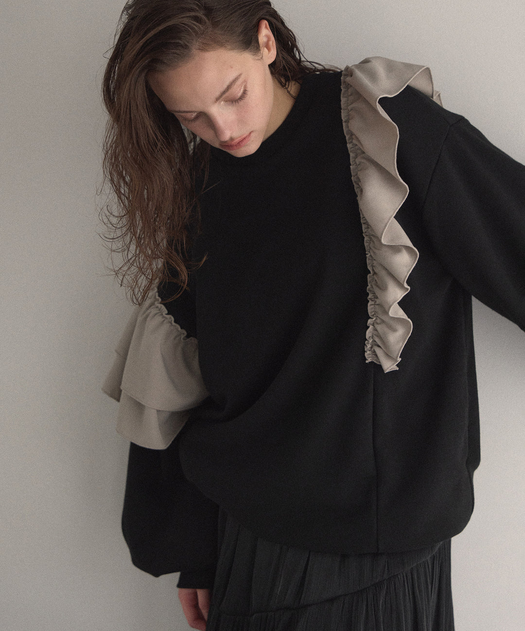 Frill Sweat Pull Over