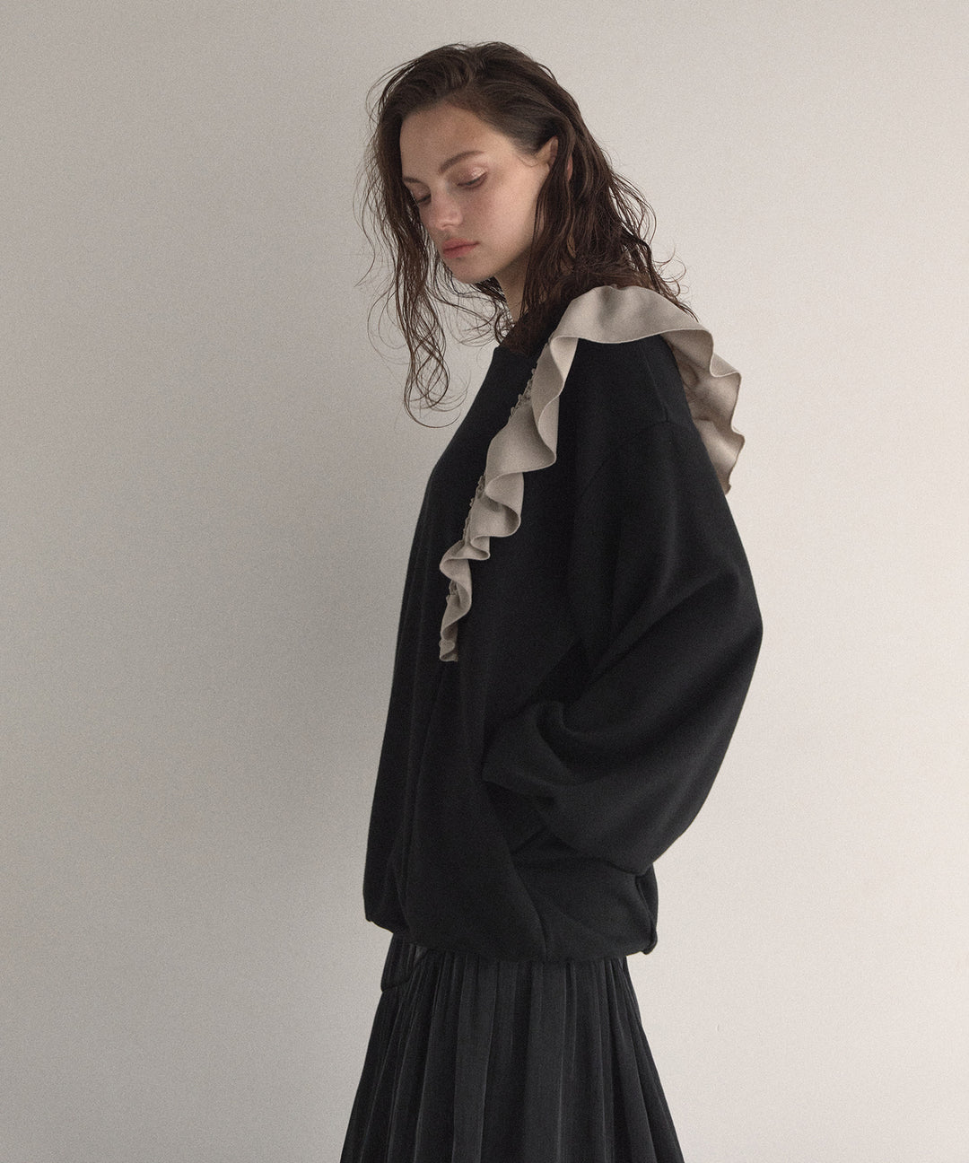 Frill Sweat Pull Over