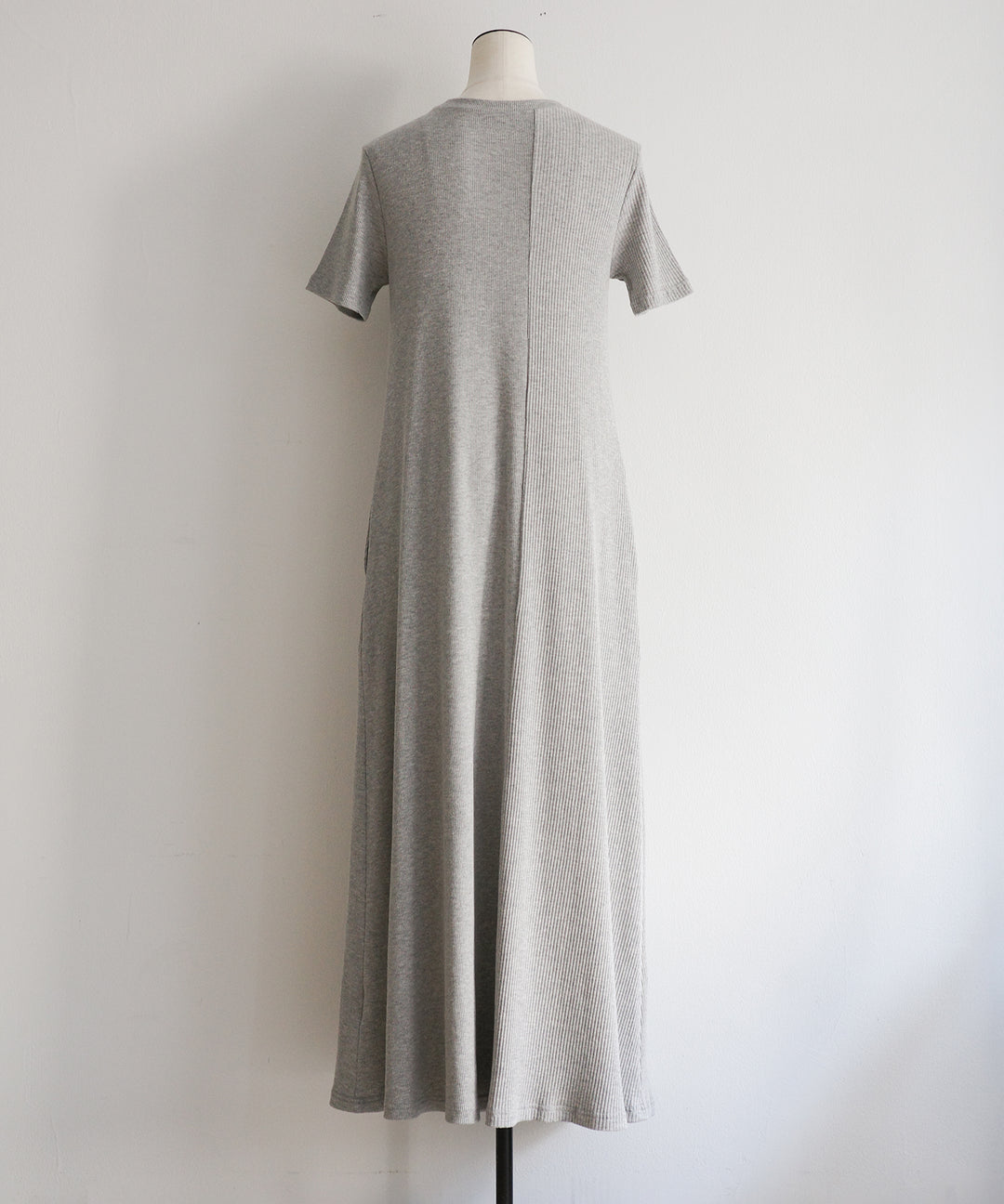 Rib Pitch Cut Flare Dress