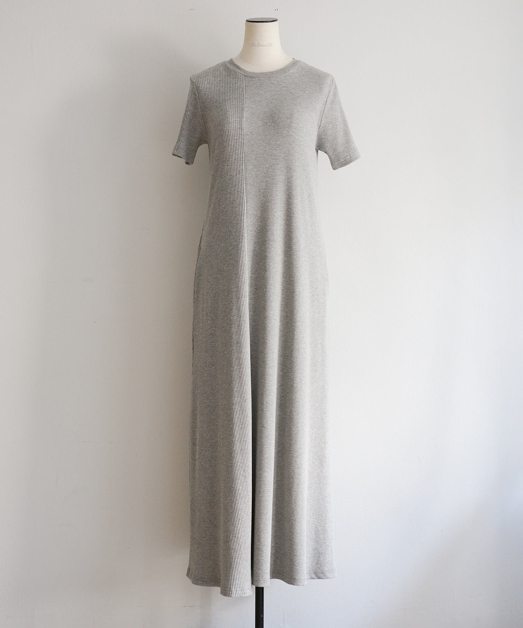Rib Pitch Cut Flare Dress