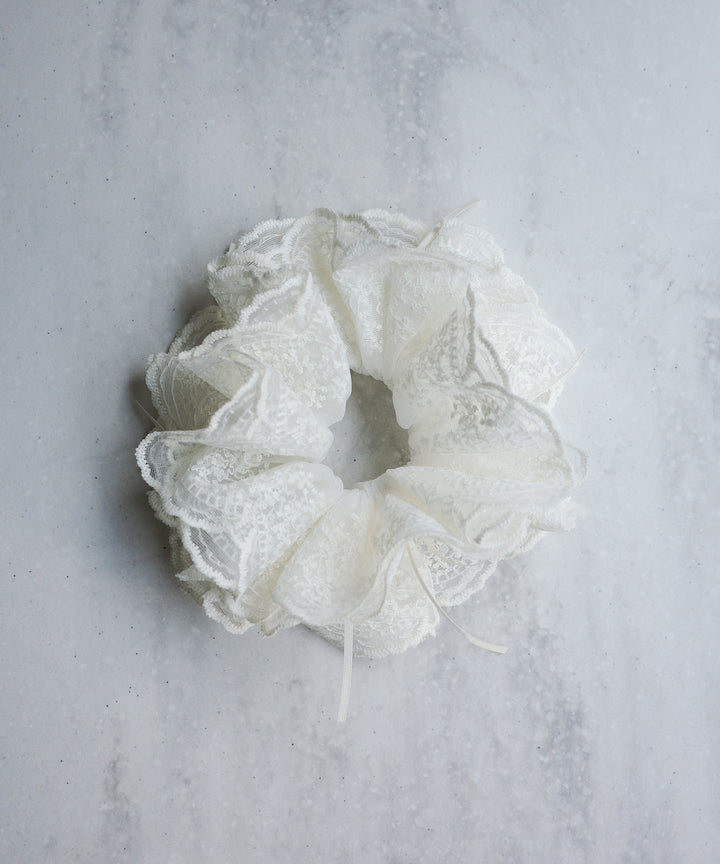 ANTIQUE W LACE Chou Chou