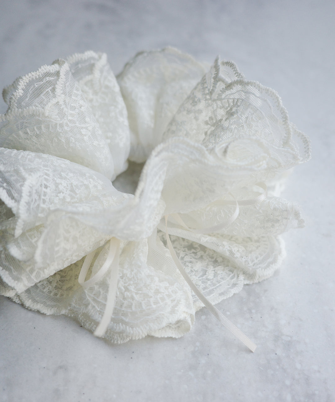 ANTIQUE W LACE Chou Chou