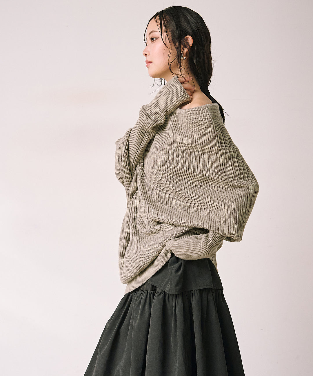 (eliuu)Drape Asymmetry Knit