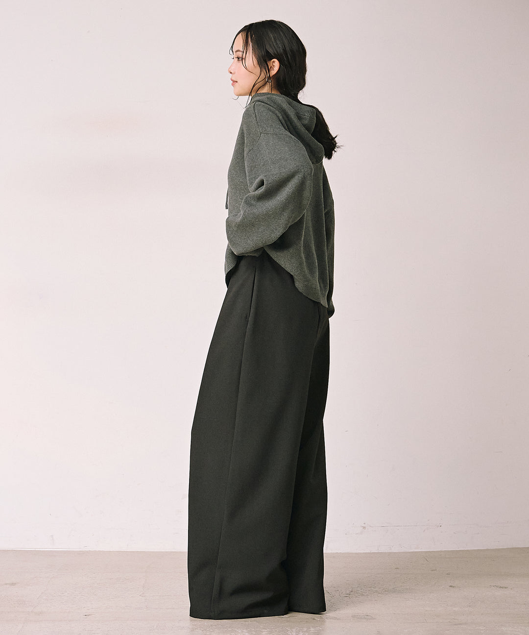 [SET]Simple Knit Hoodie+Satin Belt Highonz Tuck Slacks