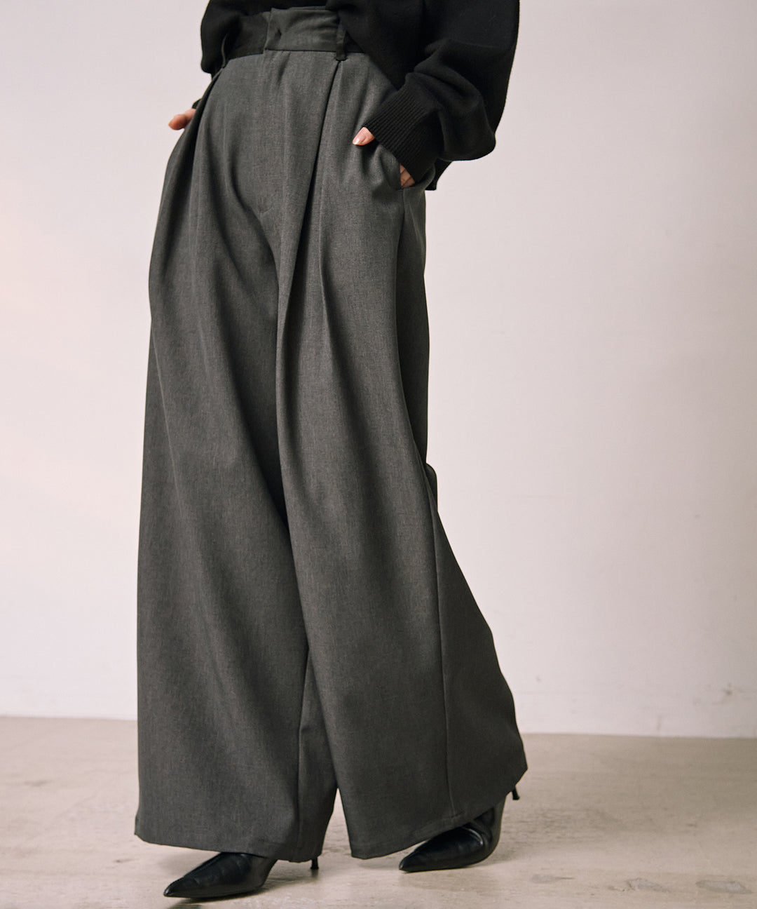 (eliuu)Satin Belt Highonz Tuck Slacks