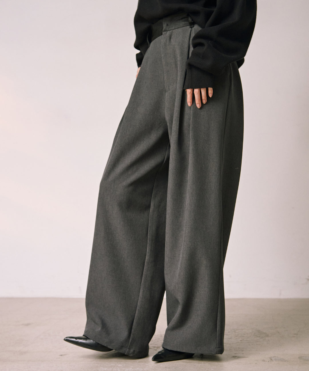 (eliuu)Satin Belt Highonz Tuck Slacks