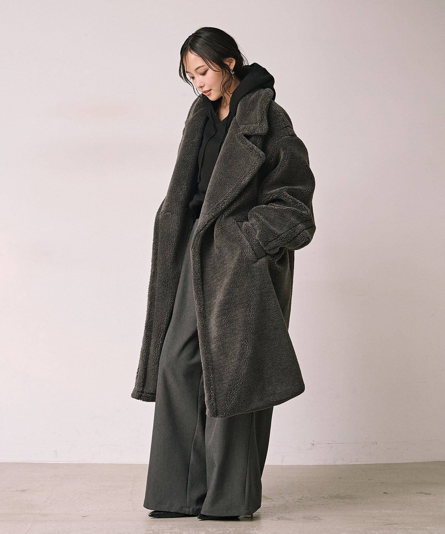 (eliuu) Puffy Boa Coat ダークグレー　ミエリインバリアント eliuu)Puffy Boa Coat – MIELI INVARIANT