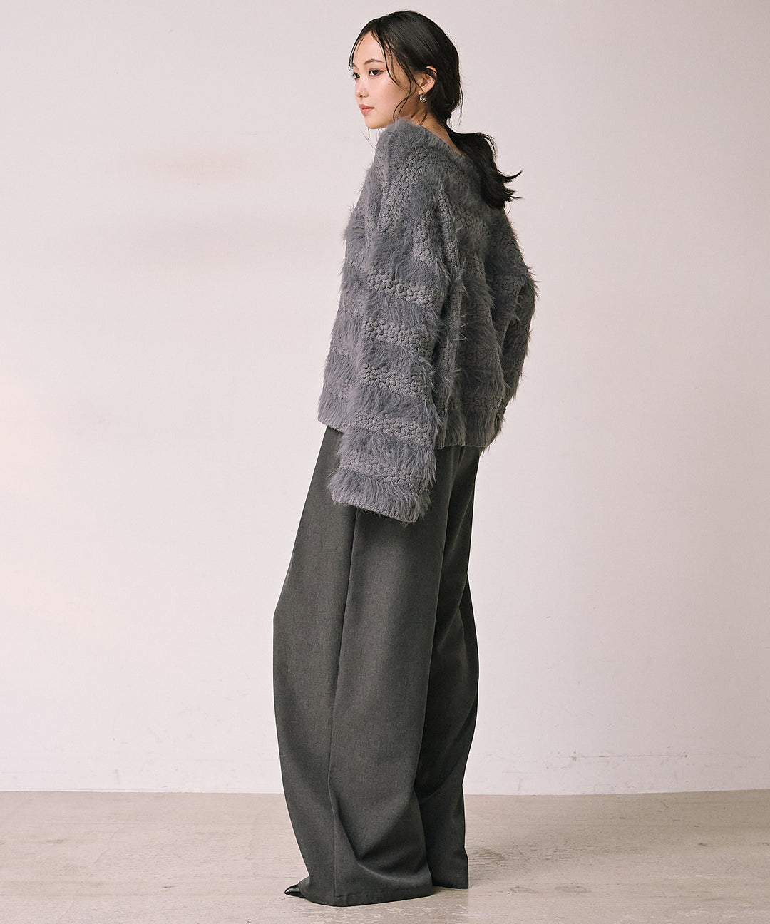 [SET]Bulky Feather Line P/O Knit+Satin Belt Highonz Tuck Slacks