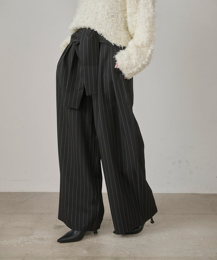 (eliuu)Pinstripe Coil Slacks