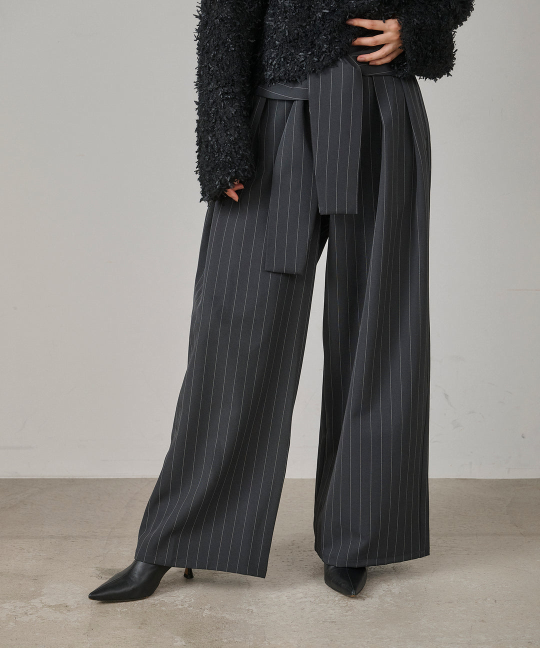 (eliuu)Pinstripe Coil Slacks