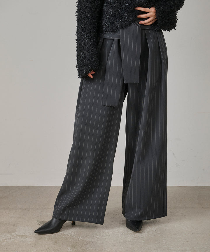 (eliuu)Pinstripe Coil Slacks