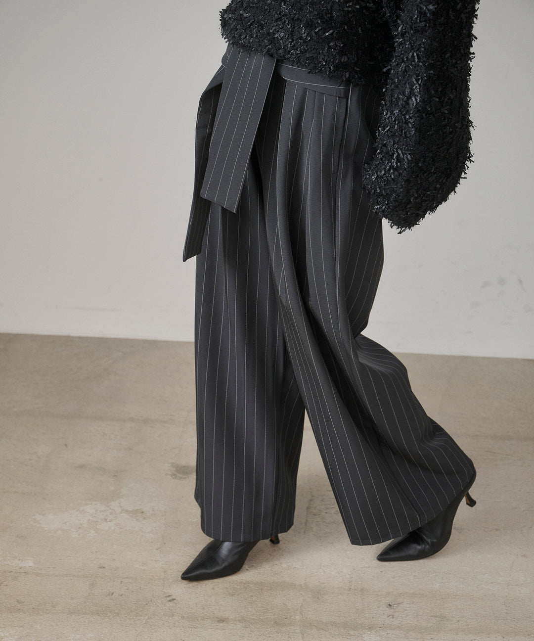 (eliuu)Pinstripe Coil Slacks