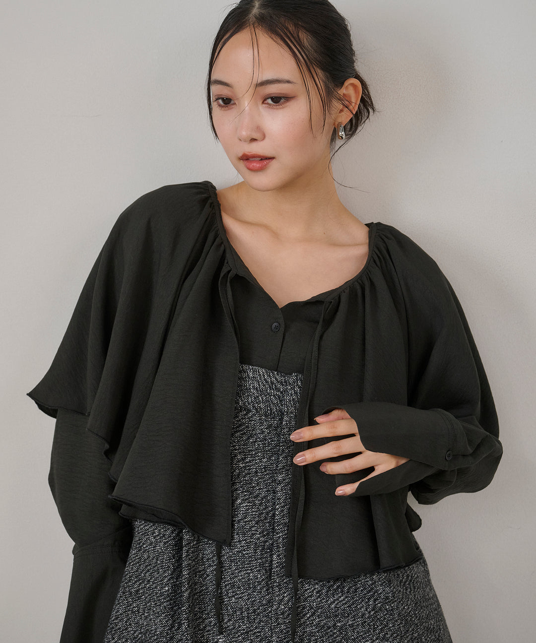 (eliuu)Cape Collar Tiered Blouse