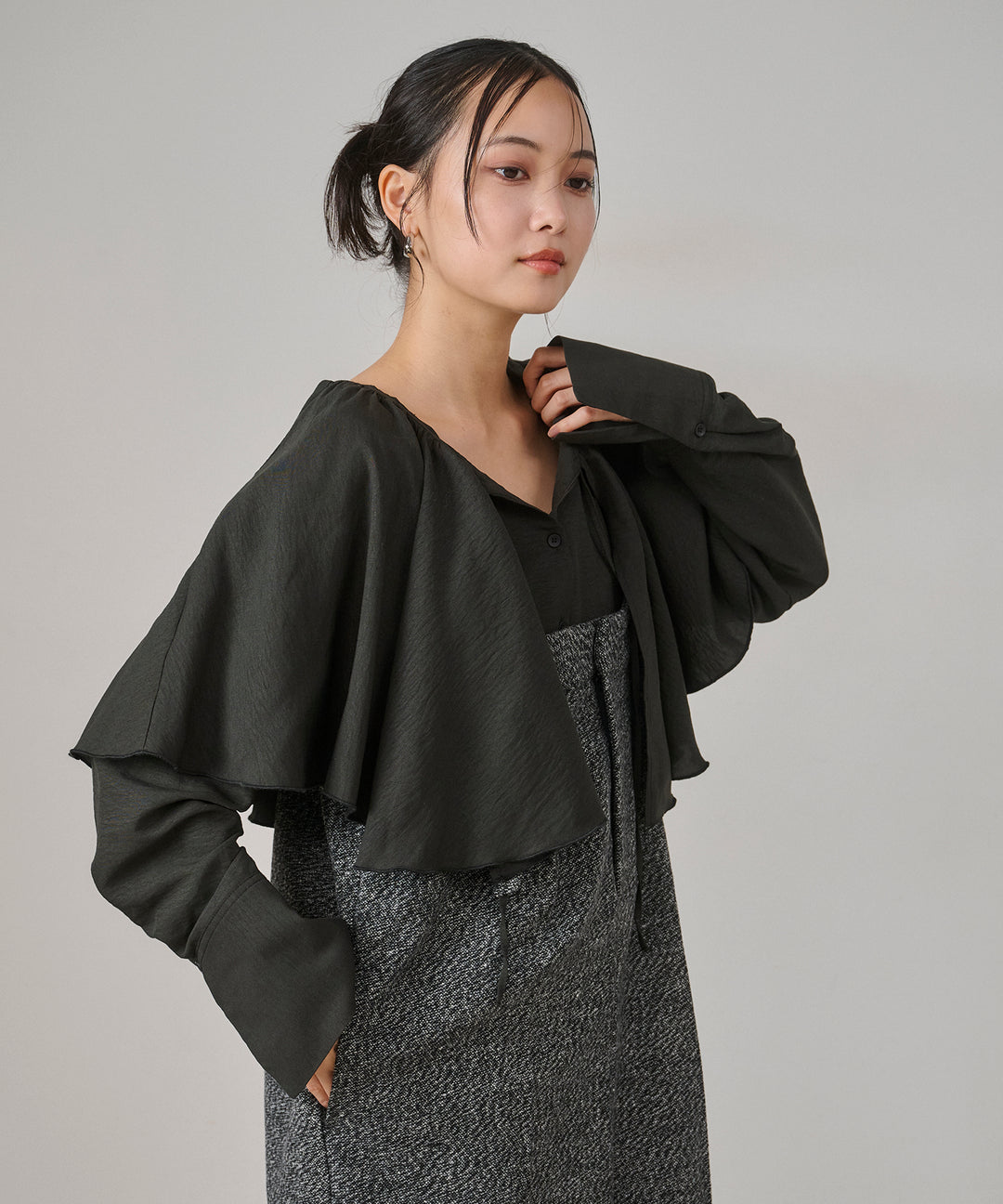 (eliuu)Cape Collar Tiered Blouse