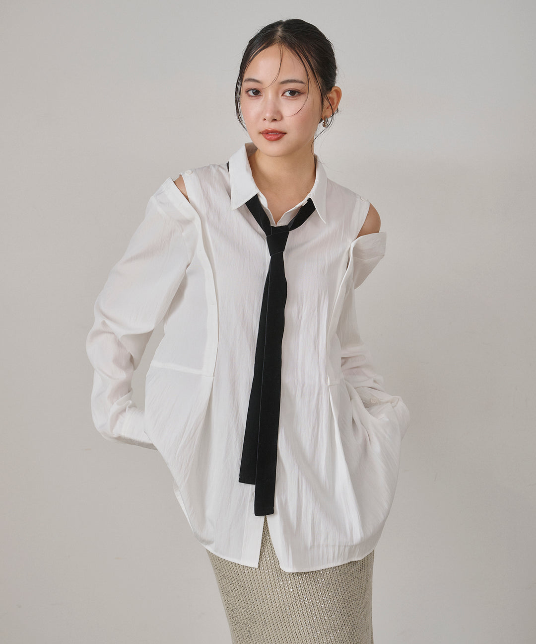 [SET]Multi Way Tuck Shirt+Luminous Foil Knit Skirt