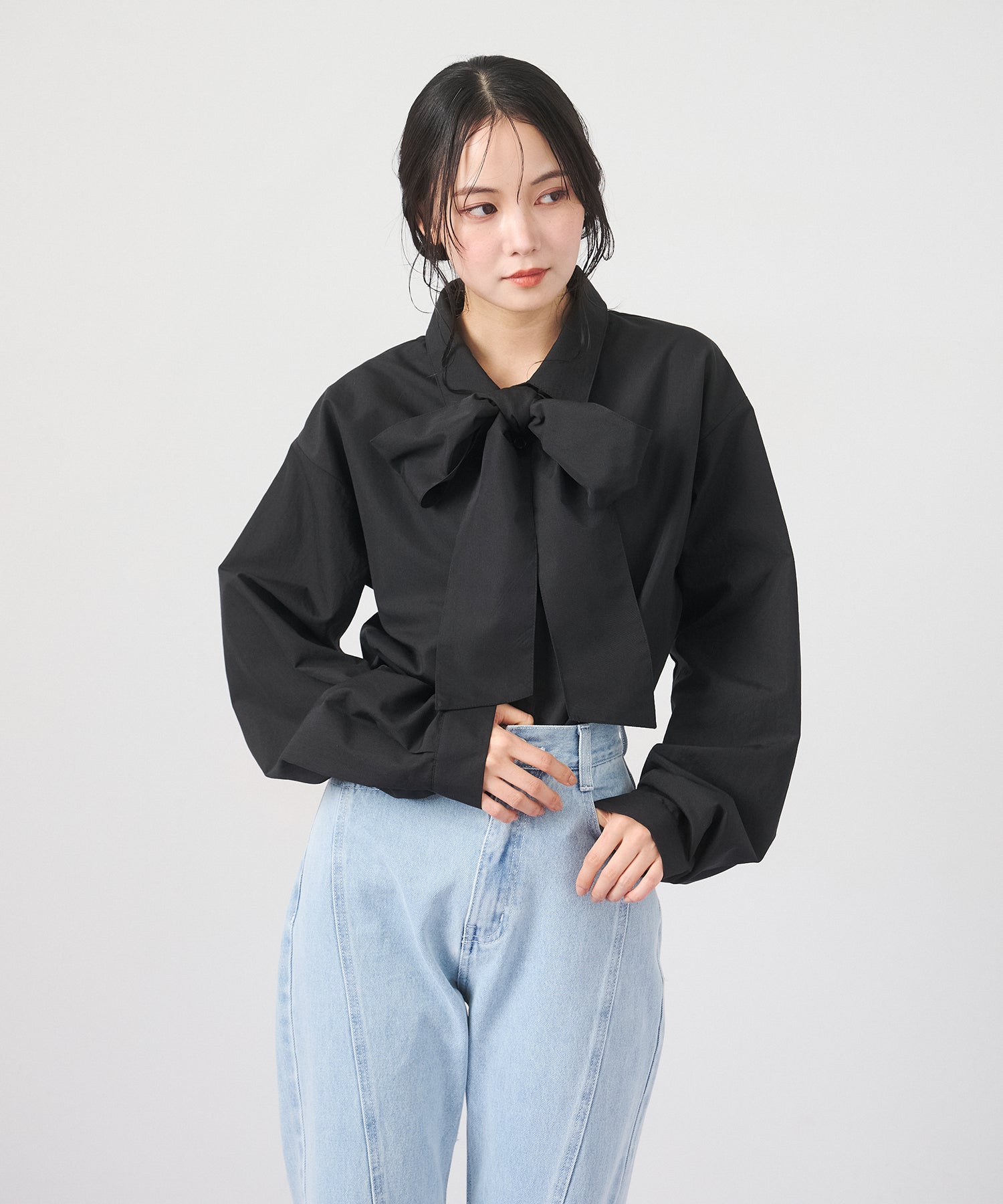 eliuu)Big Bow Tie Blouse – MIELI INVARIANT